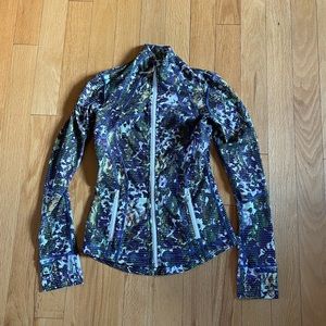 Lululemon define jacket. Color green, purple, and white. Size 4.